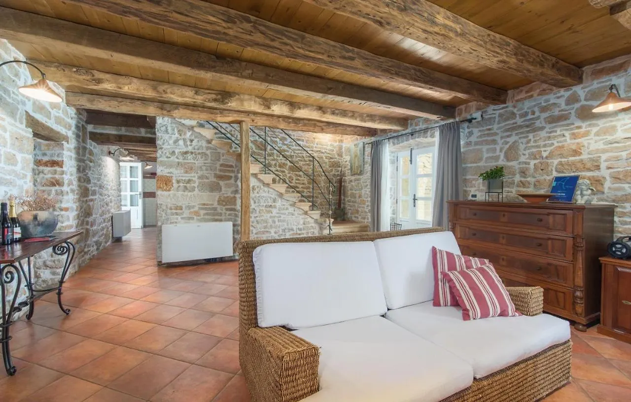 Family Villa Kata San Lorenzo Vošteni